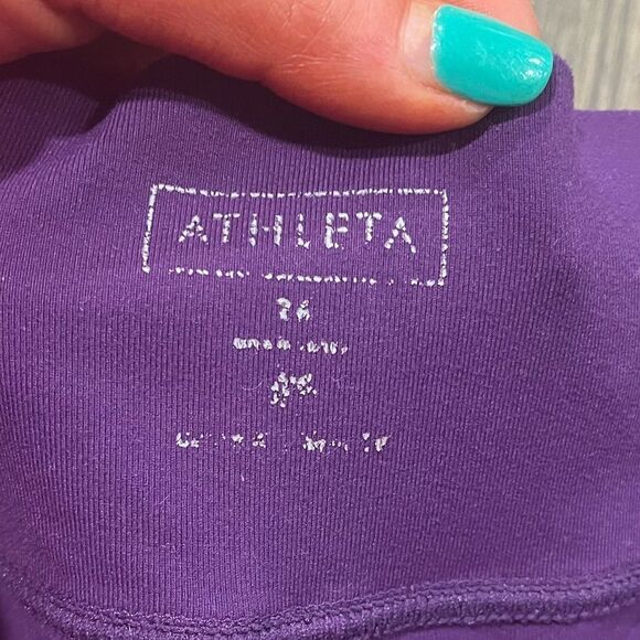 Athleta Womens Activewear Shorts Mid Rise Pockets Stretch Pull-On Purple Size 24 - Picture 2 of 3